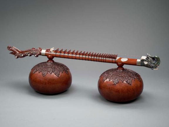 Zither made by Murari Mohan Adhikari