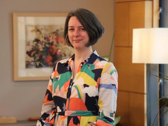 Headshot of Betsy Williams 